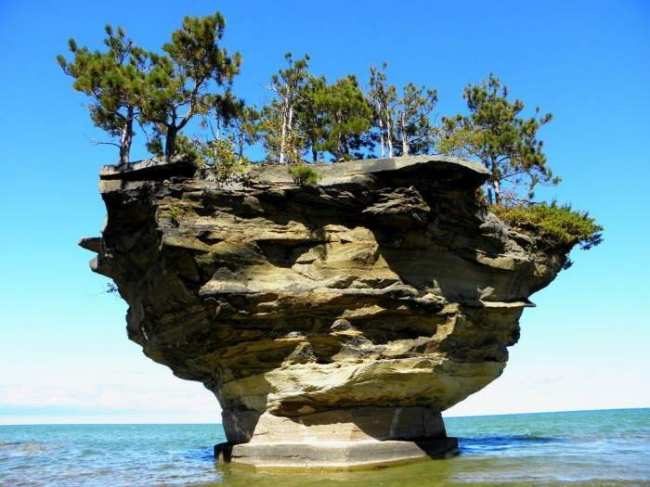 Необычный островок Turnip Rock (ФОТО)